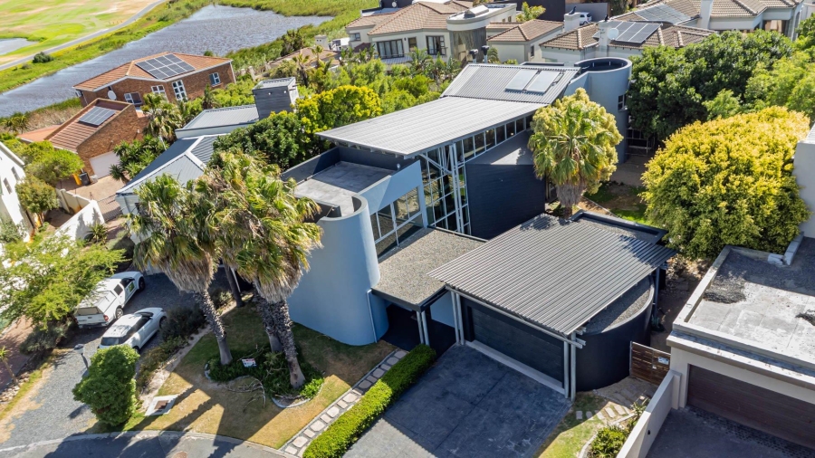 To Let 3 Bedroom Property for Rent in Sunset Beach Western Cape